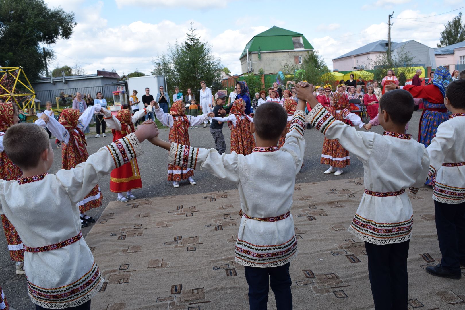 Егорьевск, Шувое, спас, ярмарка, ремесло, танцы, пение, хор,