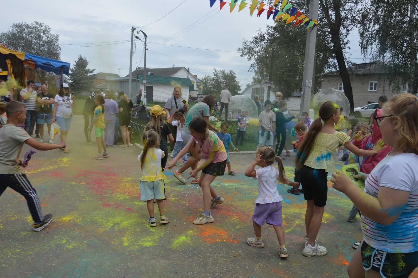 краски холи, праздник, веселье, день совхоза Мир, мир