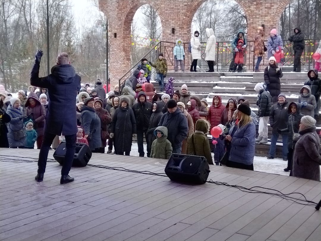 8 марта, международный женский день, Белый Орёл, Дмитрий Быков, Леонид Лютвинский