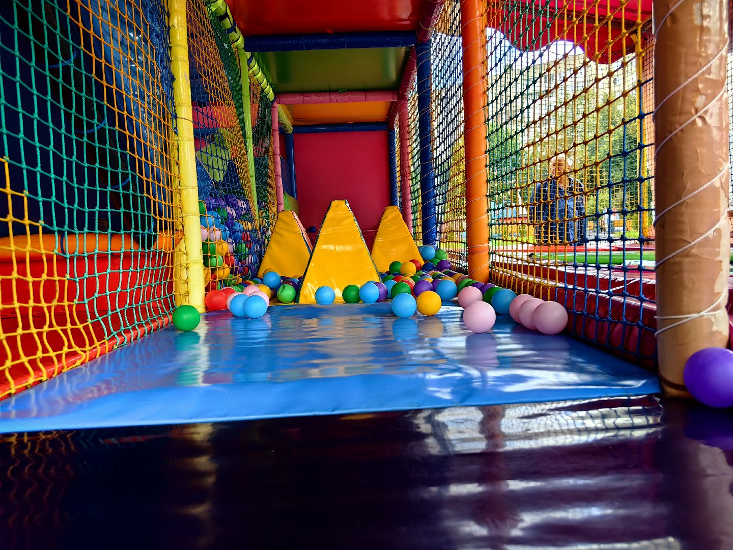 Парк, аттракционы, дети, батутзвездный городок,