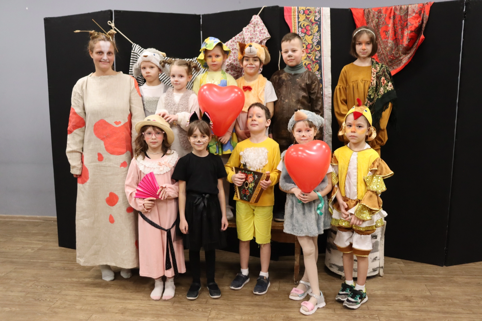 народный театра; т-вид; видное; дворец культуры; актёры