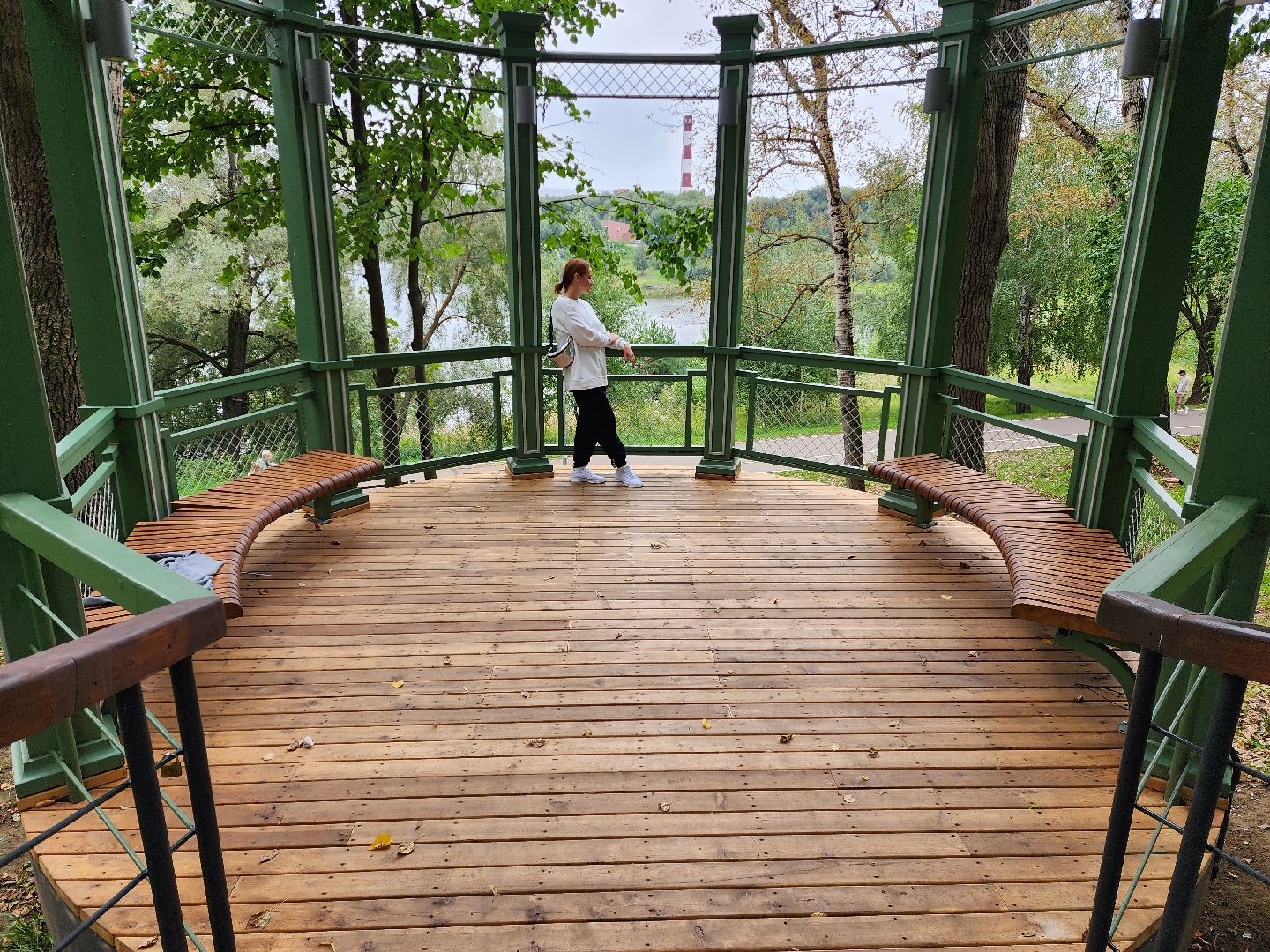 Раменское, благоустройство, Раменский городской парк, смотровая площадка с видом на озеро