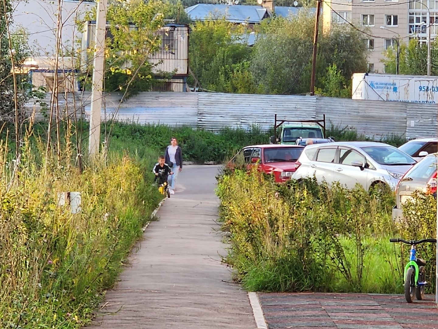Звенигород, благоустройство, дворы, тротуары, лежачие полицейские