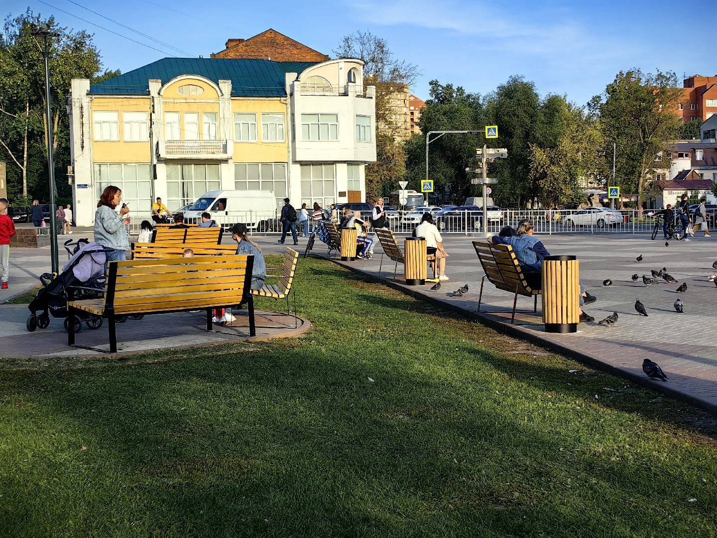 Лавочки, урны, благоустройство, площадь