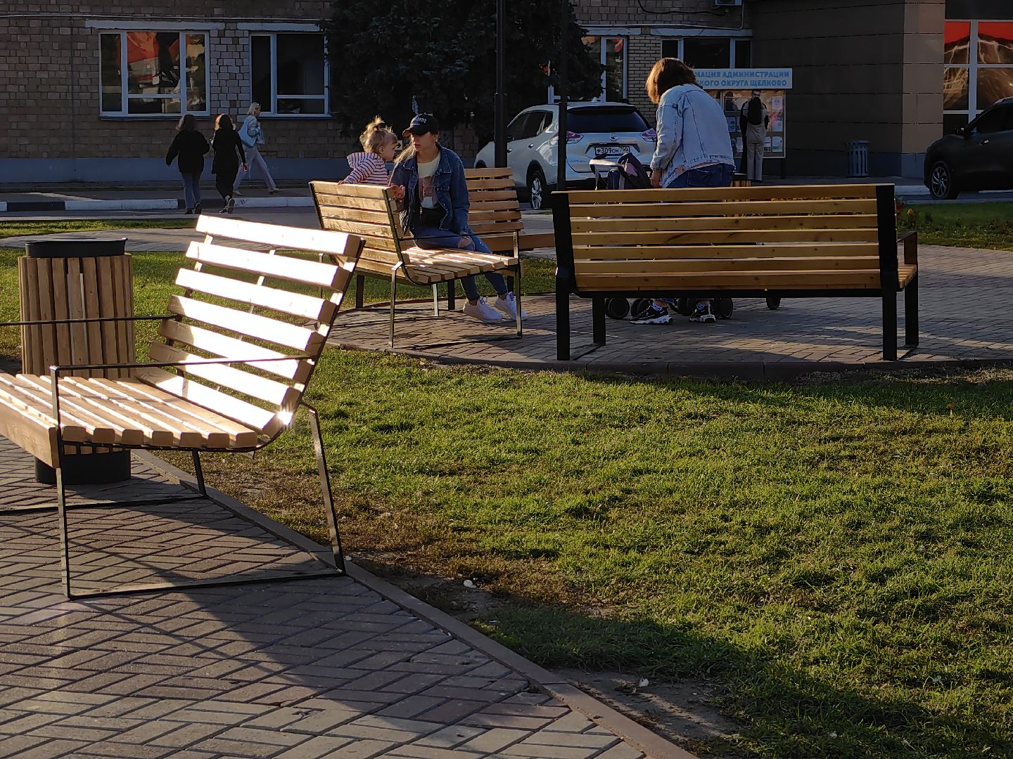 Лавочки, урны, благоустройство, площадь