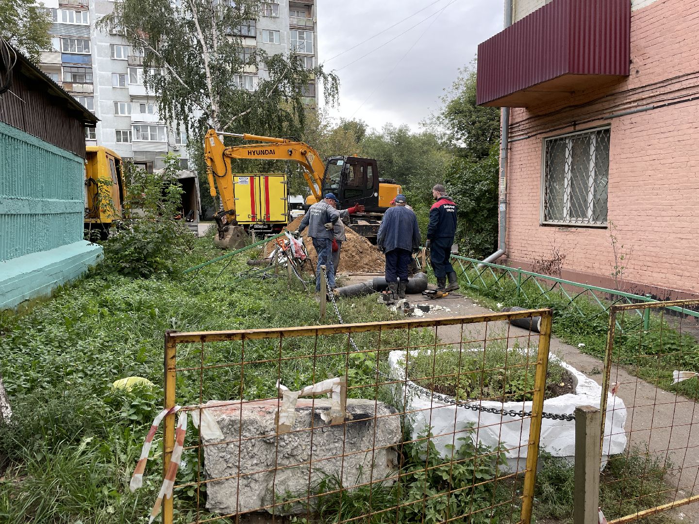 Авария, коммунальные службы, прорыв трубы, жители