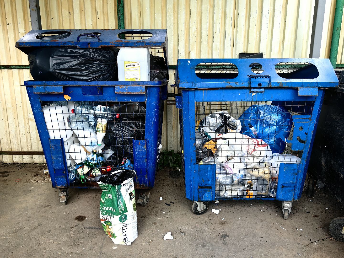 Отходы, арбуз, яблоки, мусор, урожай, акция, утилизация