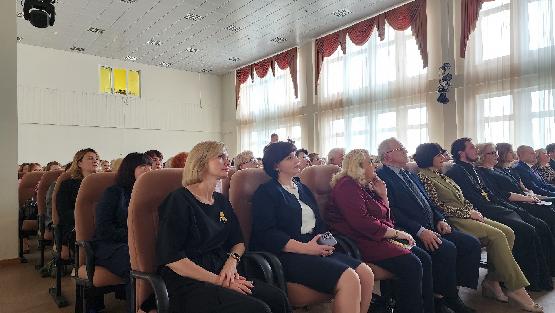 Пушкино, образование, дети, общество