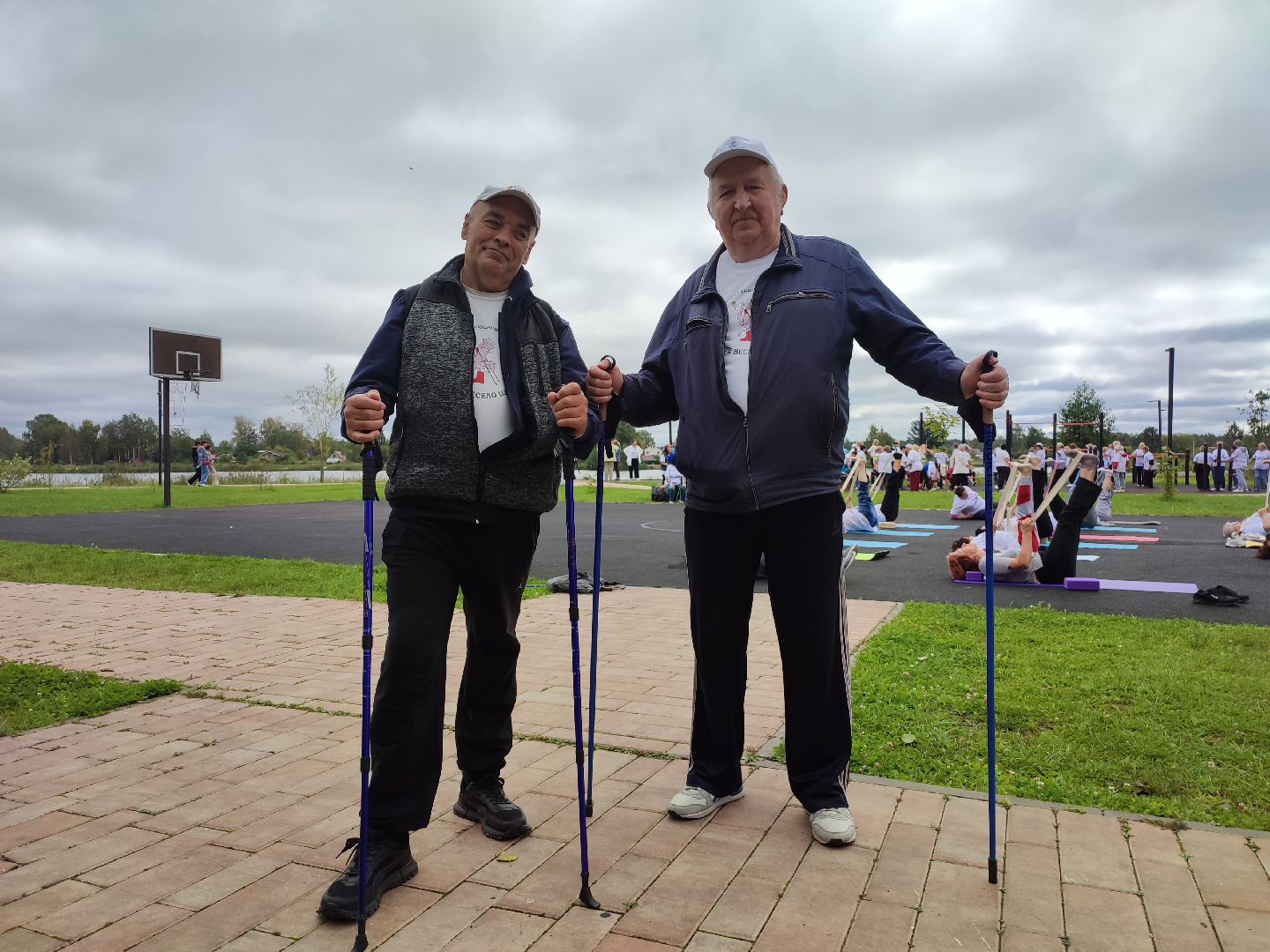 #йога, #активноедолголетие, #потягушки, #скандинавскаяходьба, #настольныйтеннис