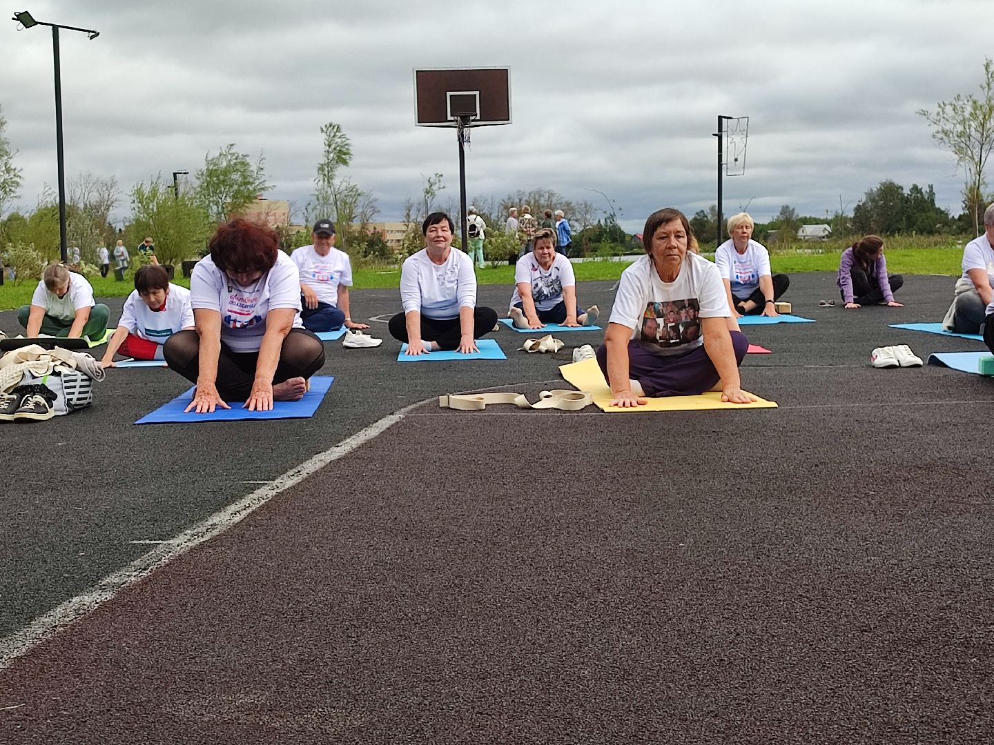 #йога, #активноедолголетие, #потягушки, #скандинавскаяходьба, #настольныйтеннис