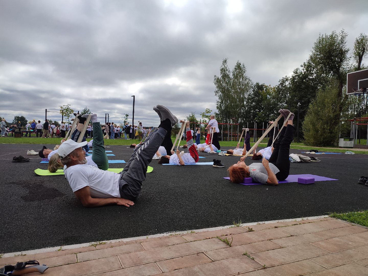 #йога, #активноедолголетие, #потягушки, #скандинавскаяходьба, #настольныйтеннис