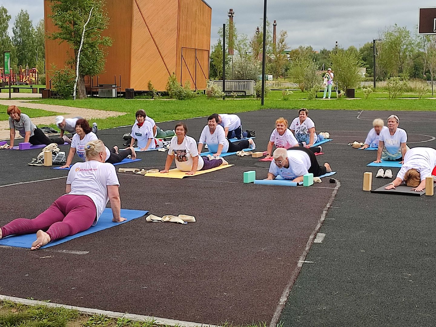 #йога, #активноедолголетие, #потягушки, #скандинавскаяходьба, #настольныйтеннис