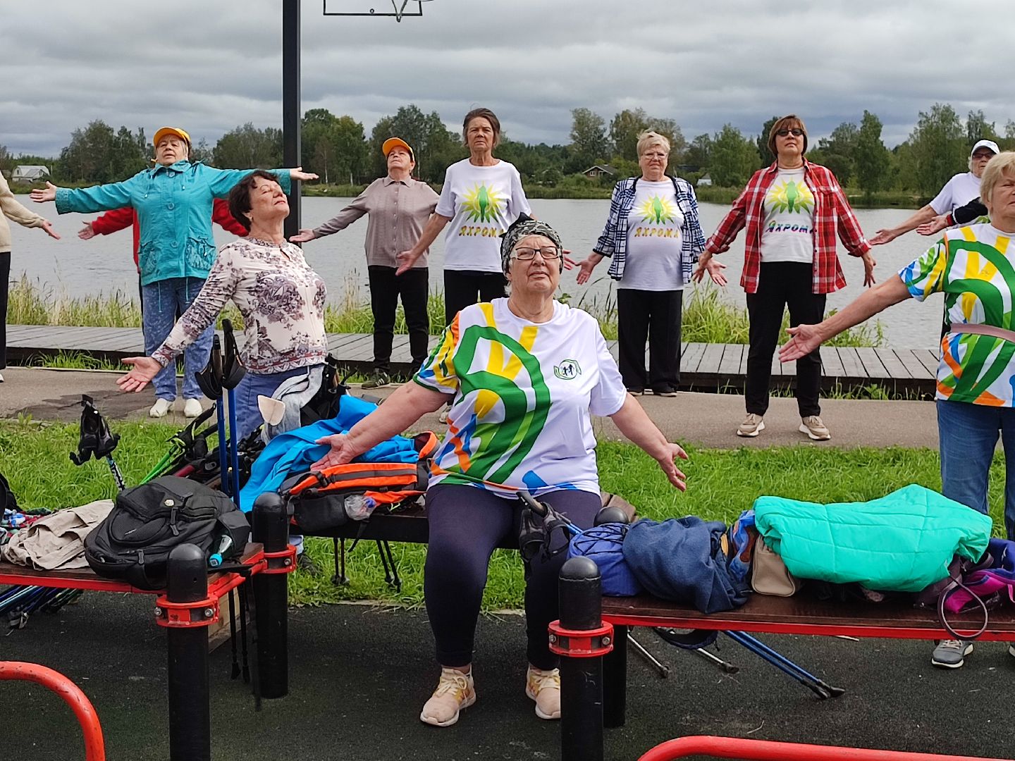 #йога, #активноедолголетие, #потягушки, #скандинавскаяходьба, #настольныйтеннис