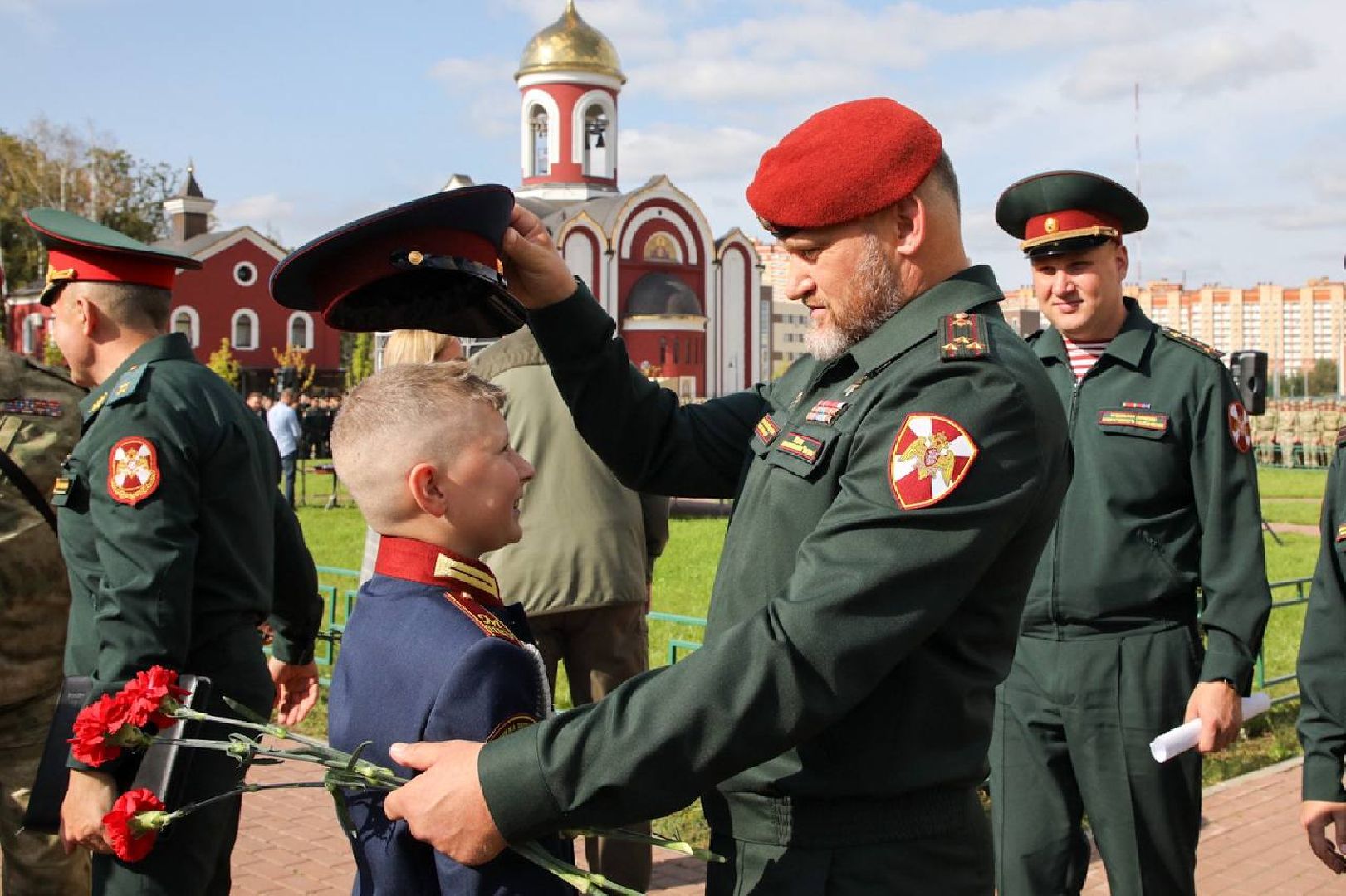 Балашиха, Подмосковье, общество, мурал, СВО, мемориальная доска, Александр Потапов
