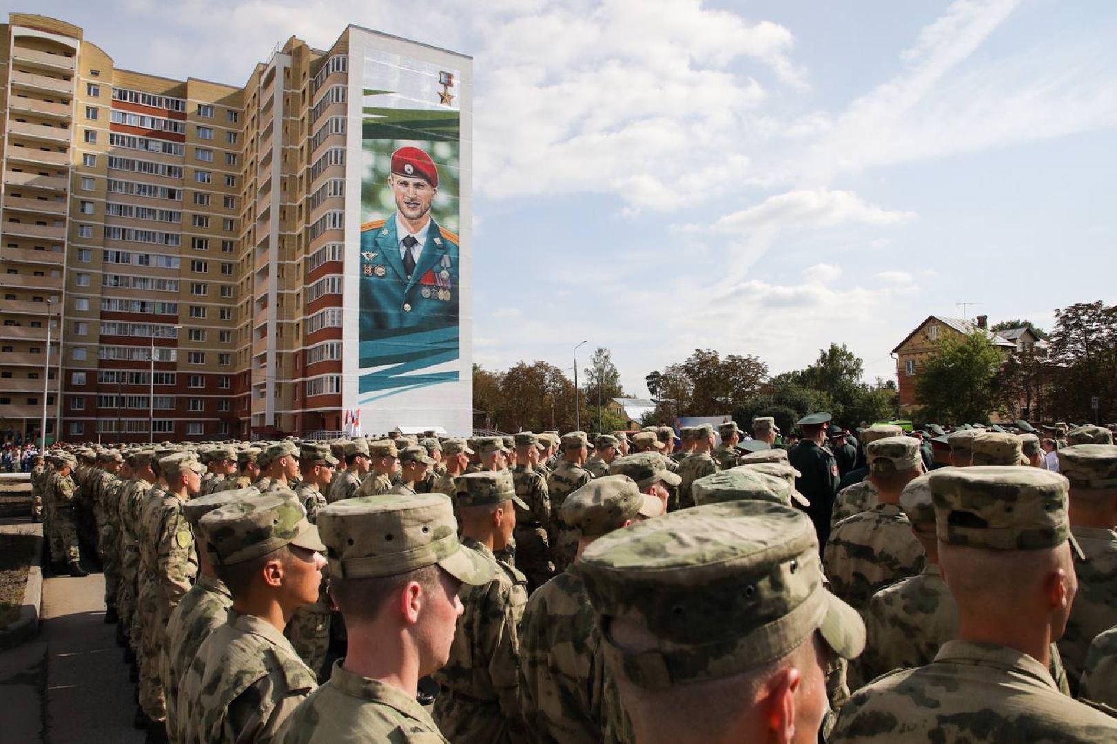 Балашиха, Подмосковье, общество, мурал, СВО, мемориальная доска, Александр Потапов