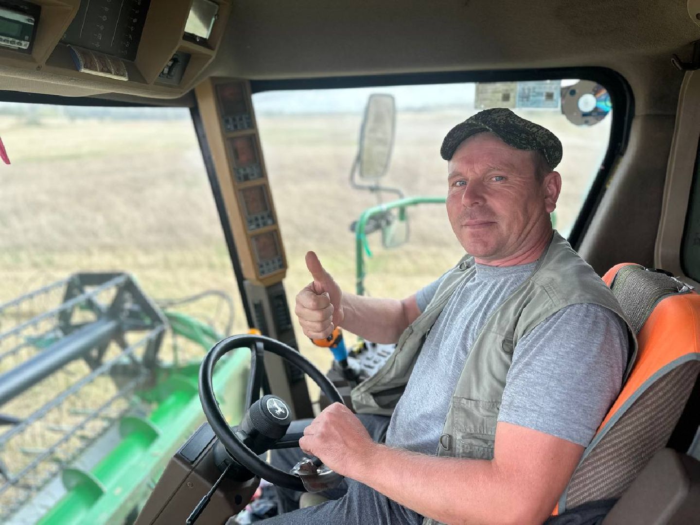 Можайск, Можайский городской округ, Подмосковье, сбор урожая, зерно, пшеница, овёс, рожь, аграрий, сельское хозяйство, агроном