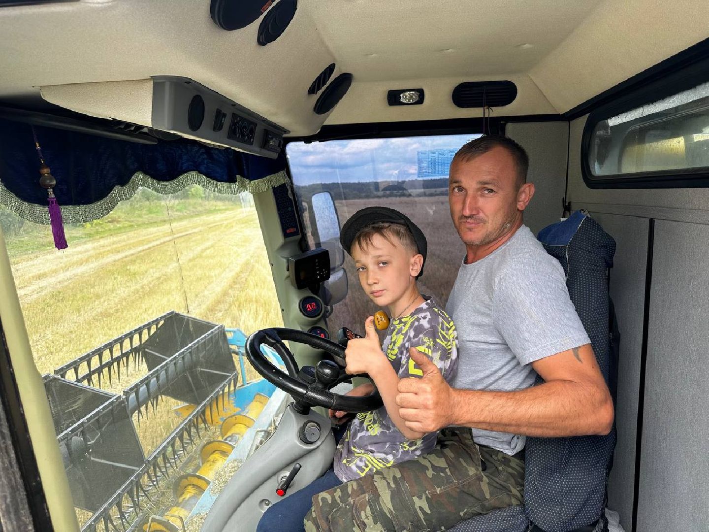 Можайск, Можайский городской округ, Подмосковье, сбор урожая, зерно, пшеница, овёс, рожь, аграрий, сельское хозяйство, агроном