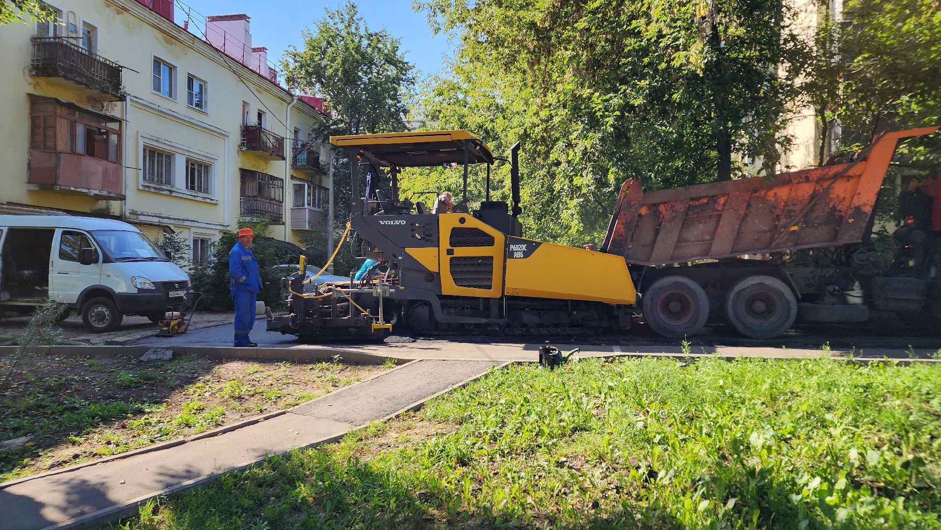 Ступино, благоустройство дворов, парковка у дома,