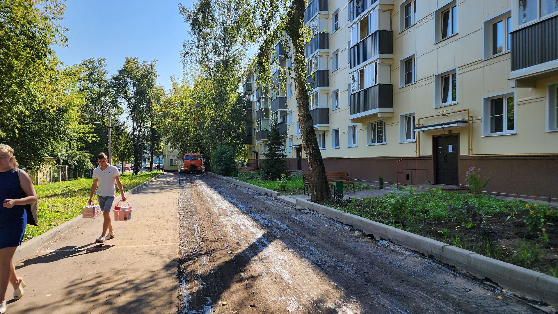 Ступино, благоустройство дворов, парковка у дома,