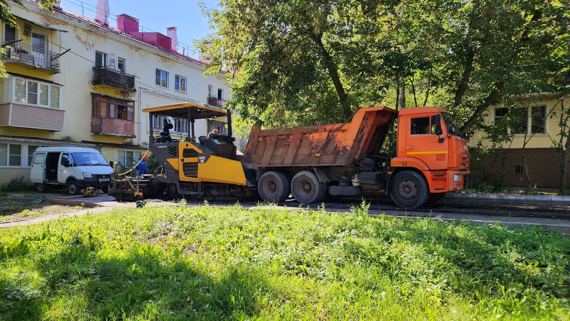 Ступино, благоустройство дворов, парковка у дома,