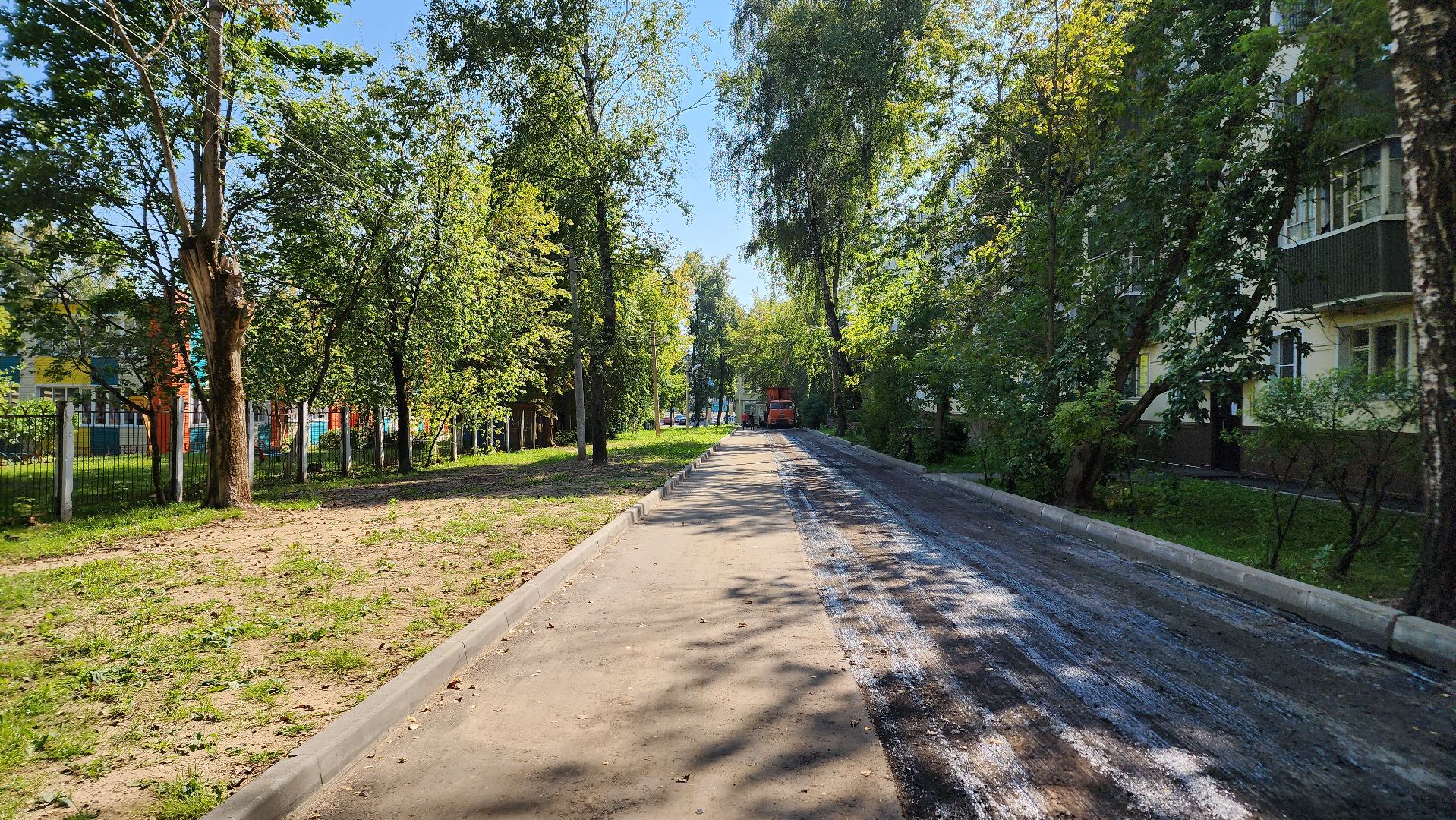 Ступино, благоустройство дворов, парковка у дома,