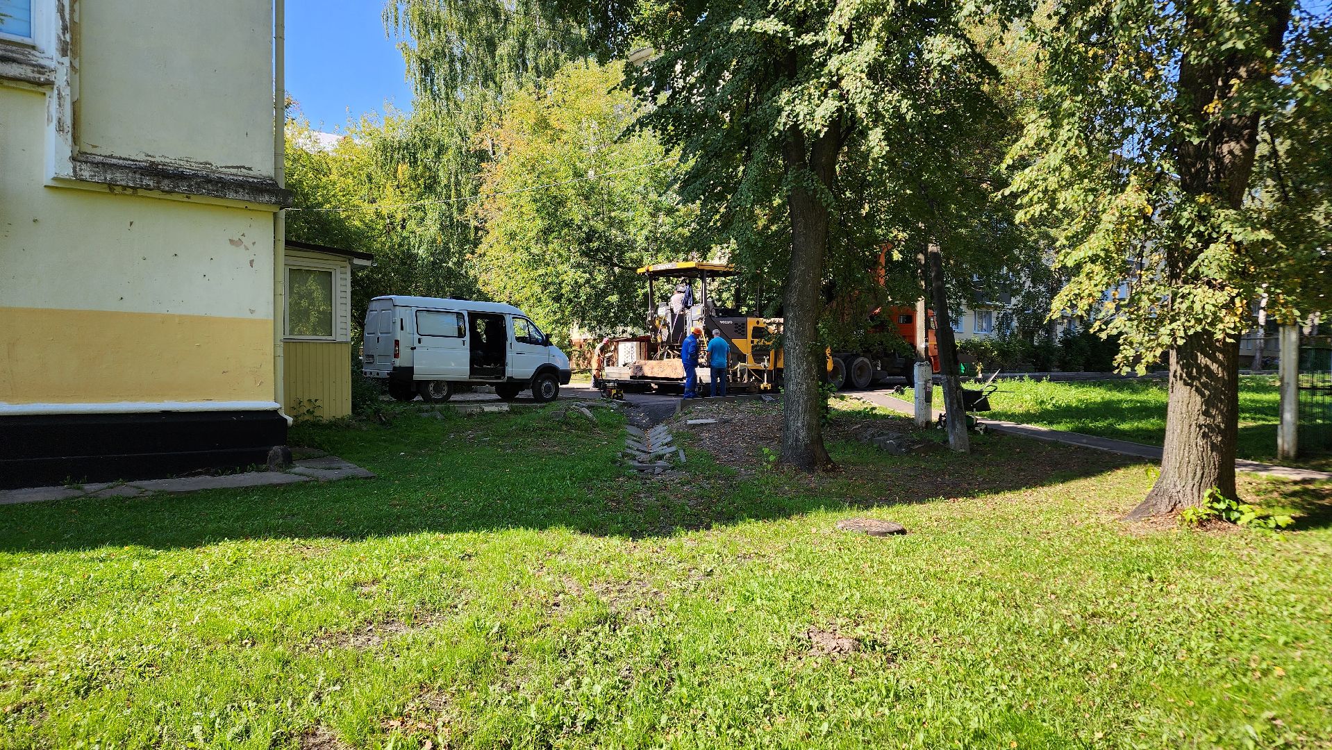 Ступино, благоустройство дворов, парковка у дома,