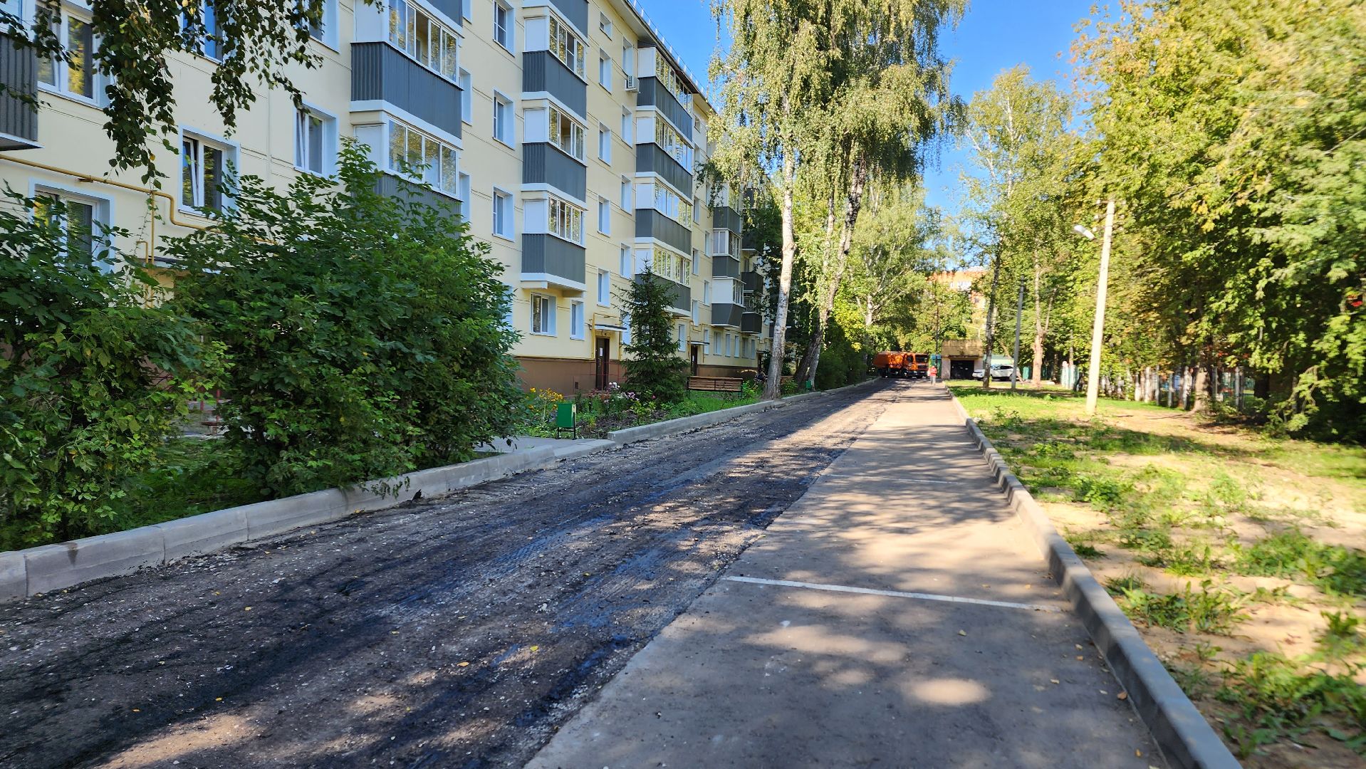 Ступино, благоустройство дворов, парковка у дома,