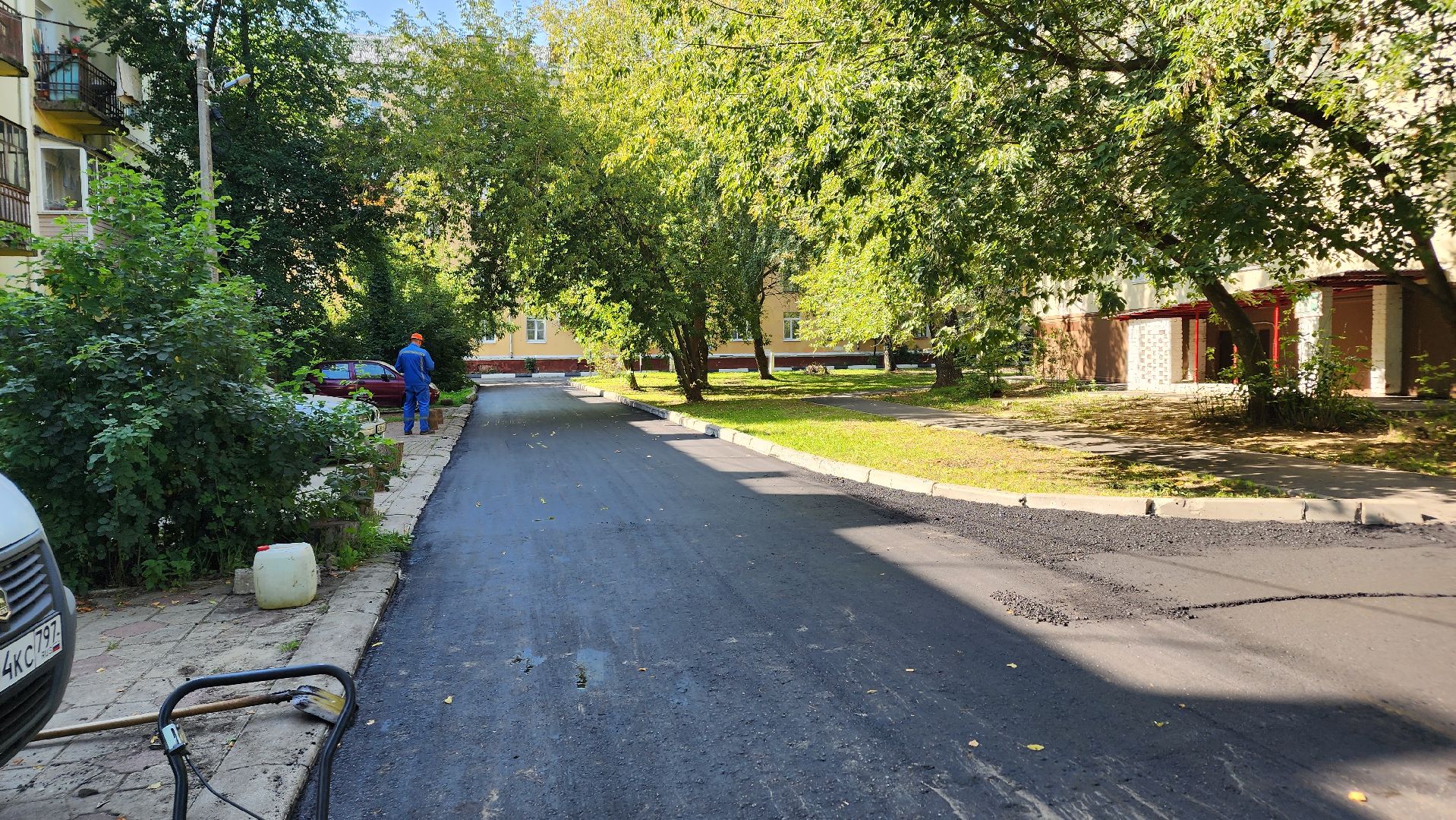Ступино, благоустройство дворов, парковка у дома,