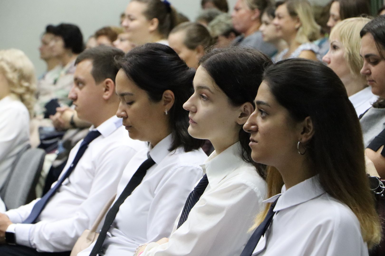 Серебряные Пруды, образование