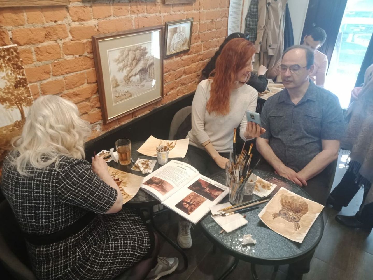 Нахабино, кофе, кофеграфия, художница, Гюго