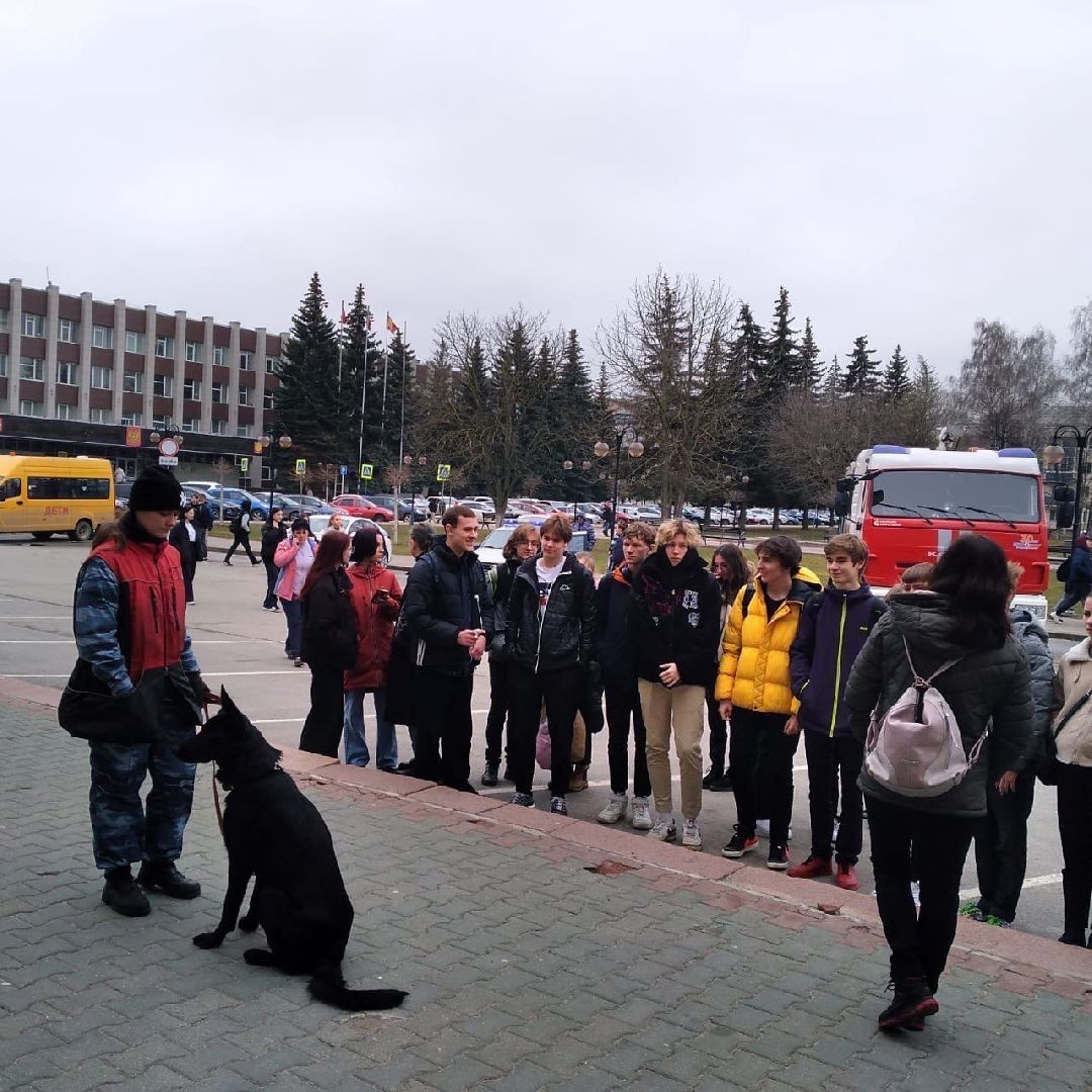 Протвино, Пущино, образование