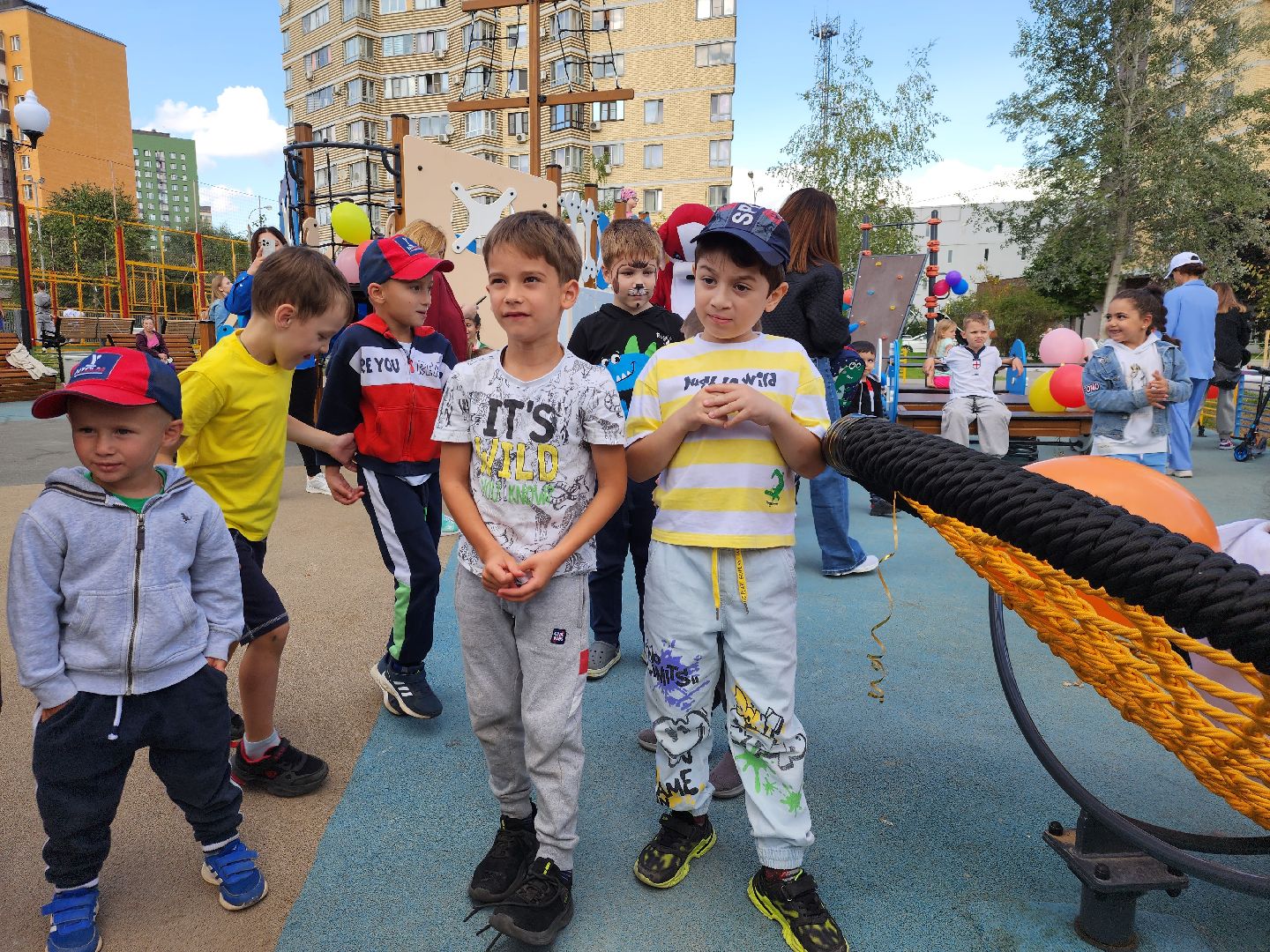 Мытищи, сквер на Колпакова, благоустройство
