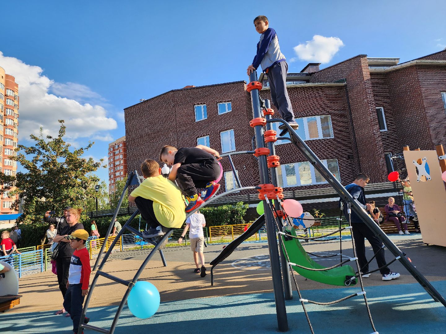 Мытищи, сквер на Сукромке, благоустройство