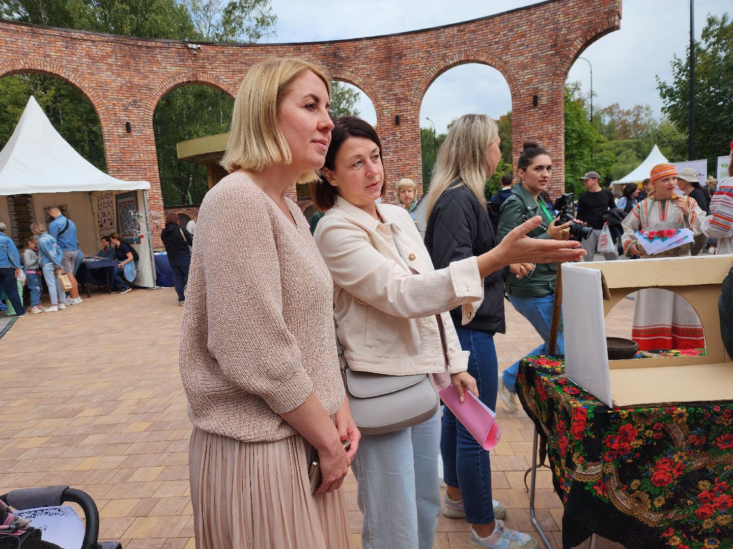 Чаепитие в Мытищах, фестиваль народных промыслов