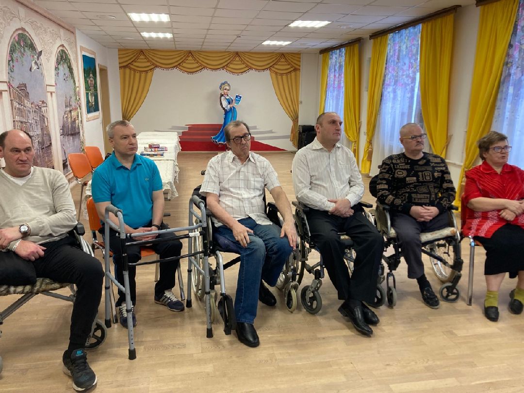 Клин, Общество