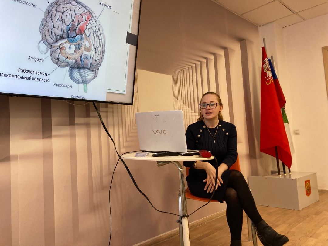 Клин, Общество