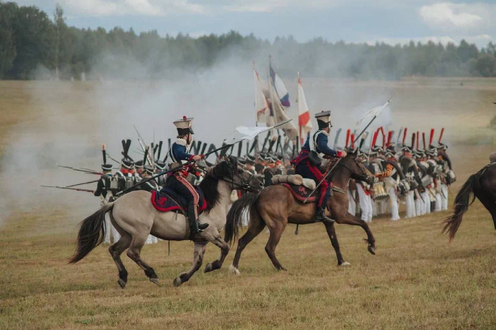Можайск, Можайский городской округ, Подмосковье, военно-исторический фестиваль, День Бородина, праздник, туризм, зрители, французкая армия, русская армия