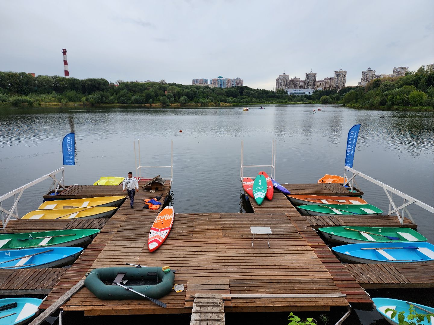 Раменское, благоустройство, новый пирс на лодочной станции на озере Борисоглебское