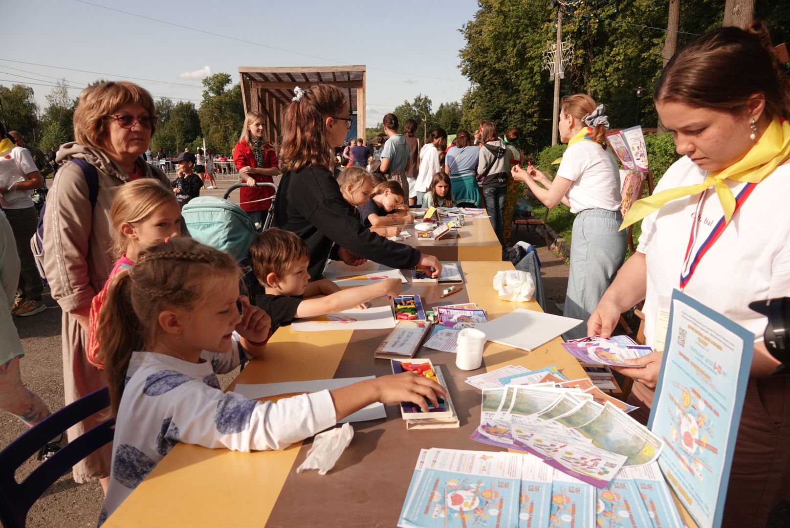 Сергиево-Посадский городской округ, Сергиев Посад, Парк, Скитские пруды, День флага, Праздник, Дети