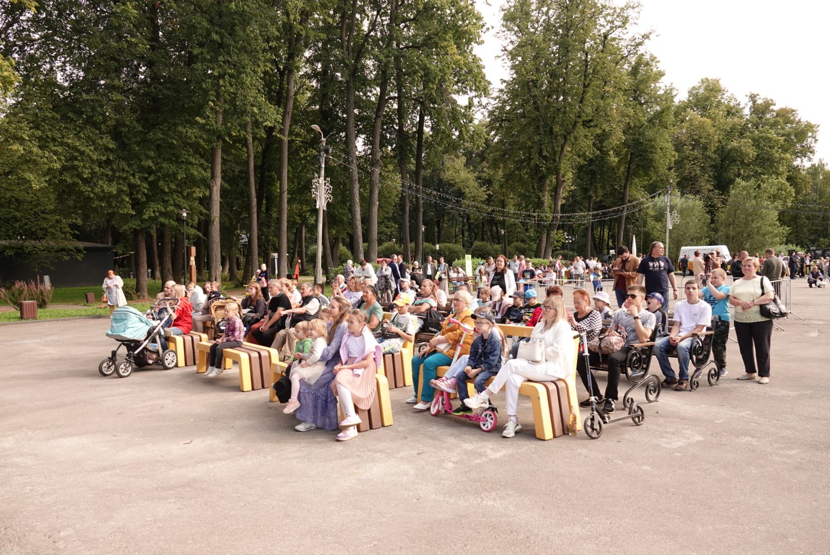 Сергиево-Посадский городской округ, Сергиев Посад, Парк, Скитские пруды, День флага, Праздник, Дети