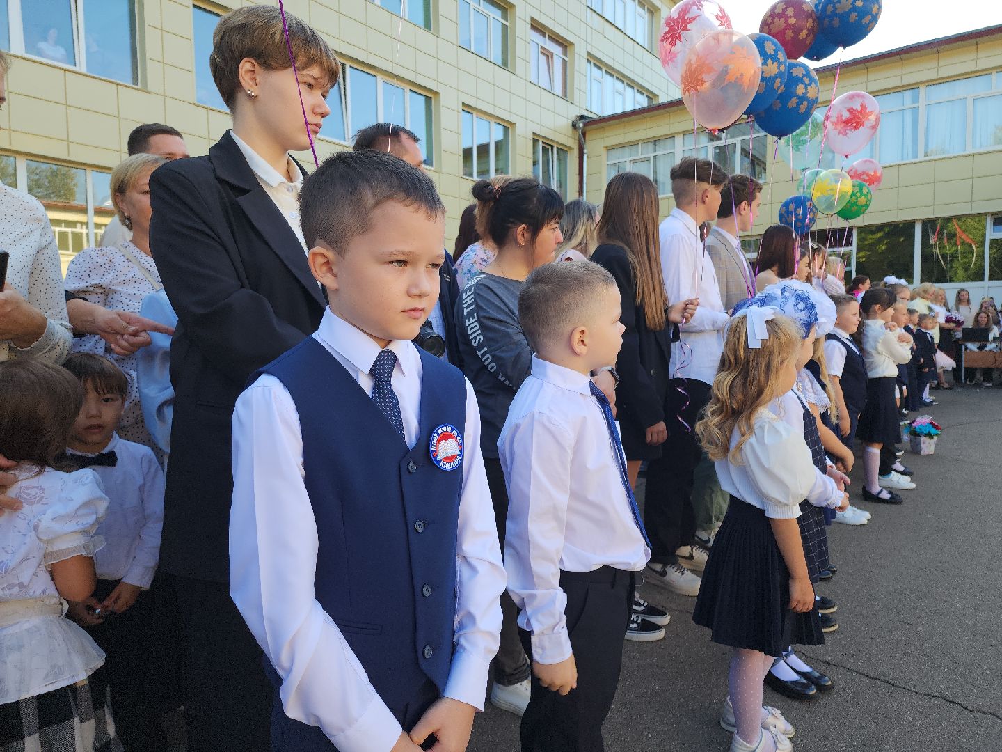 Кашира, СОШ №4, День знаний, 1 сентября, первоклассники