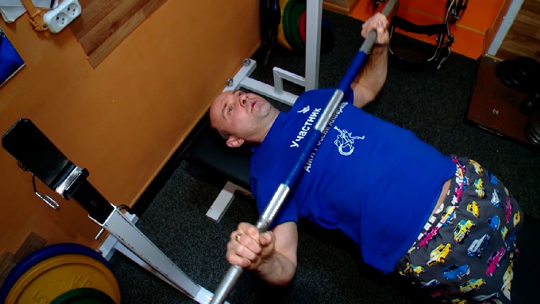 спорт, пауэрлифтиг, многоборье, параолимпийцы, тренировки, инвалиды, Денис Пупышев, Реутов