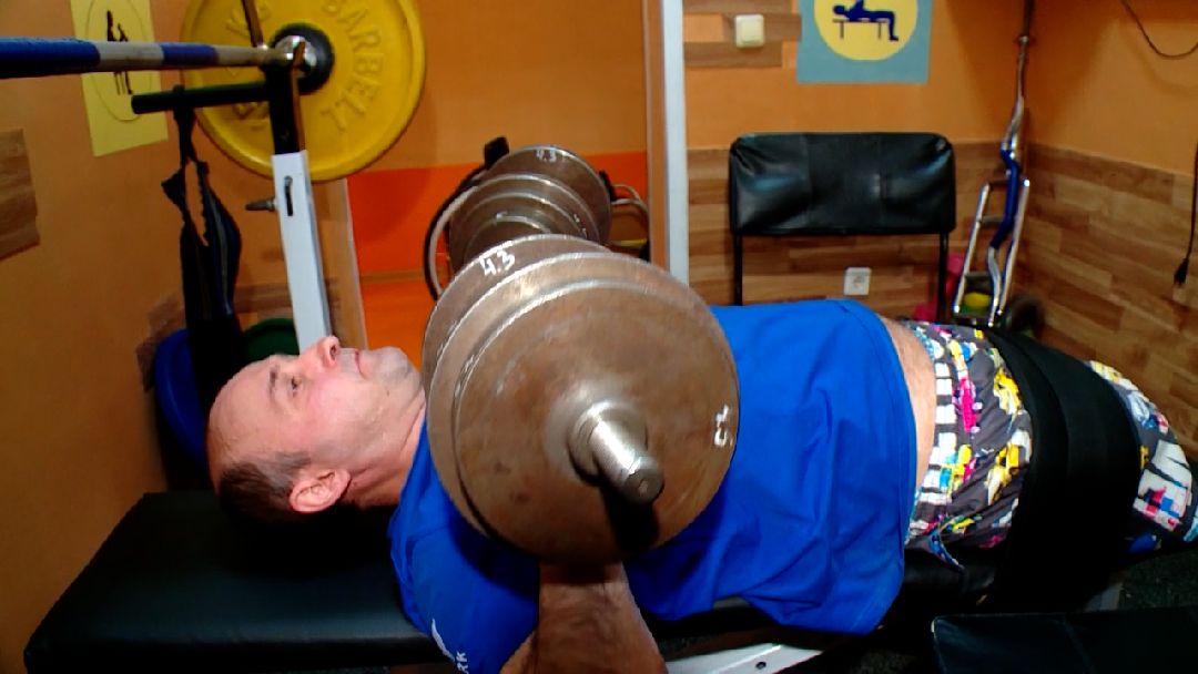 спорт, пауэрлифтиг, многоборье, параолимпийцы, тренировки, инвалиды, Денис Пупышев, Реутов