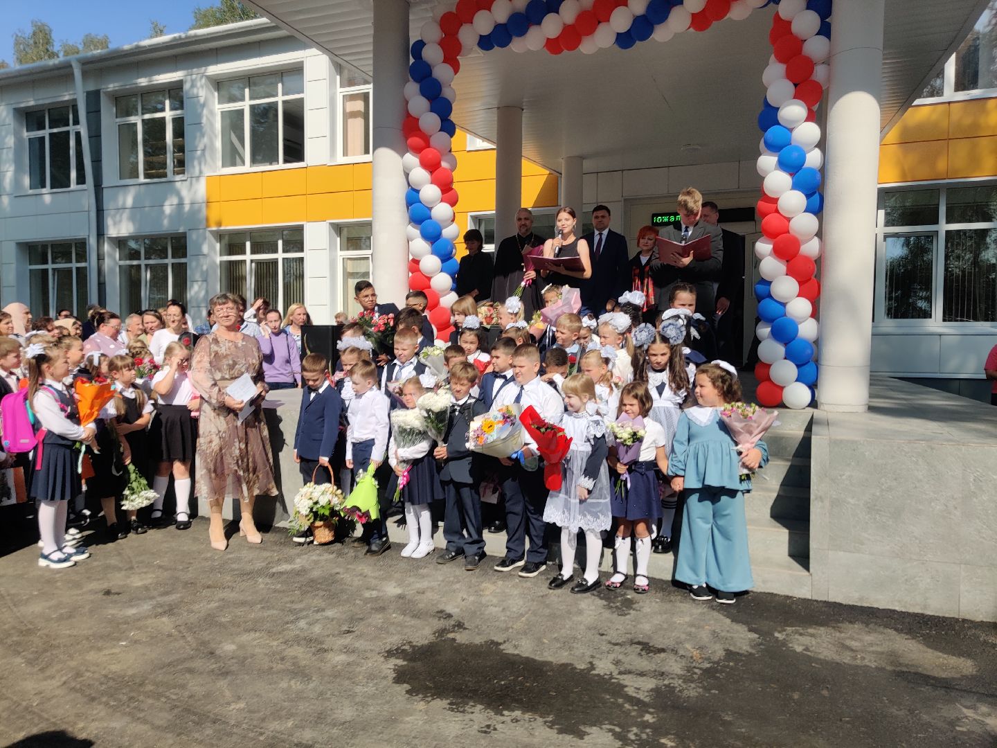 Красноармейск, Пушкинский, день знаний, капремонт школы