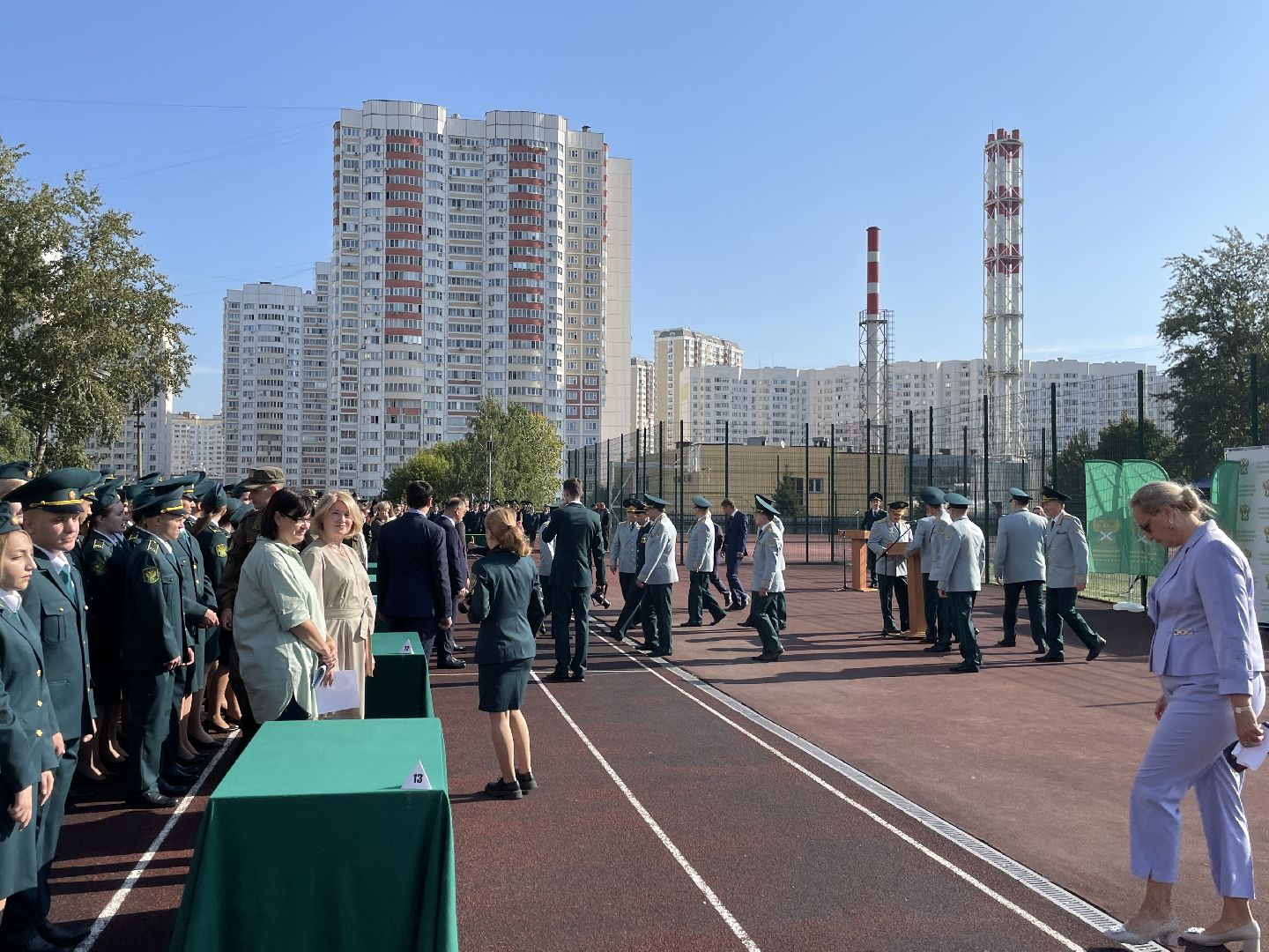 Студенты, День знаний, таможня, жители