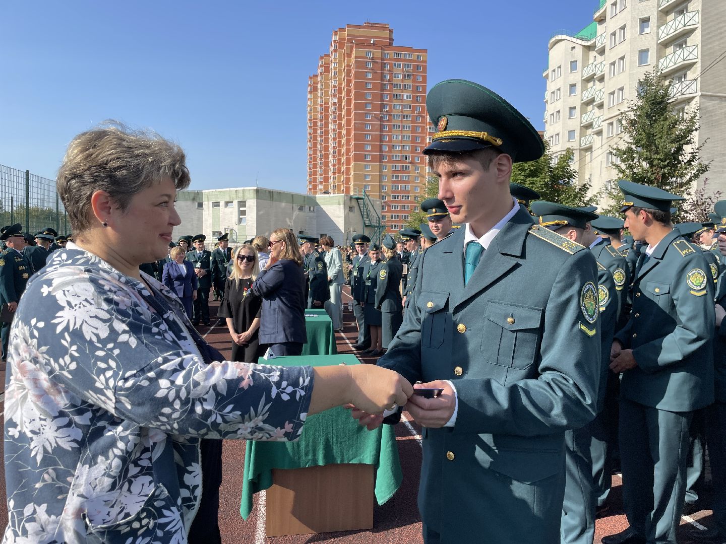 Студенты, День знаний, таможня, жители