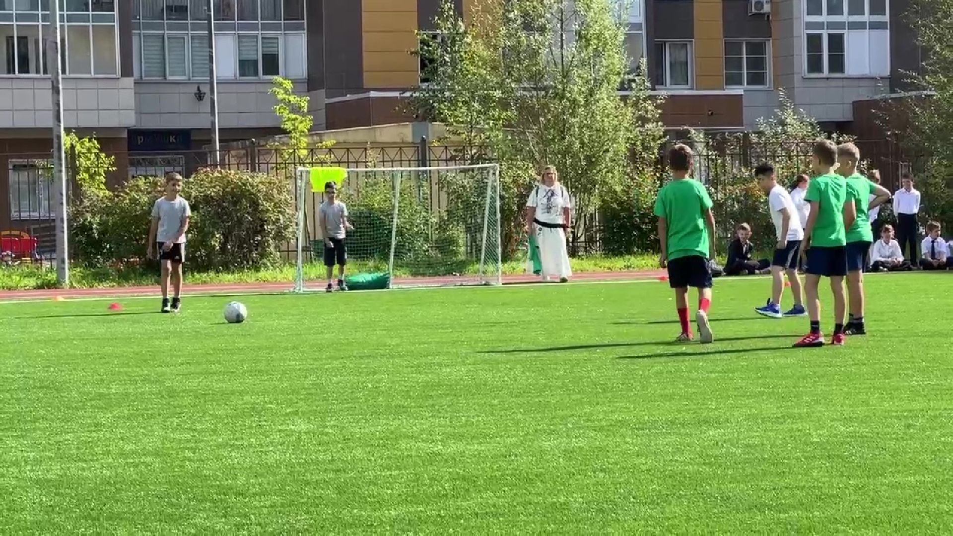 Реутов, образование, стадион, реконструкция