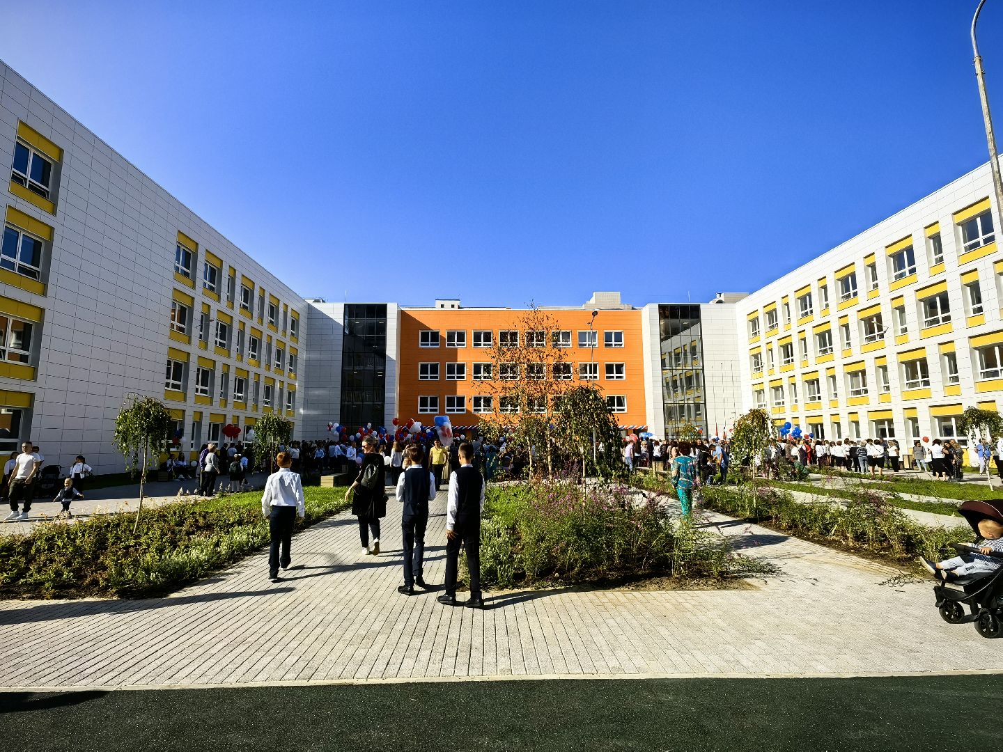 Школа, классы, ученики, кабинеты, мероприятия, спортзал