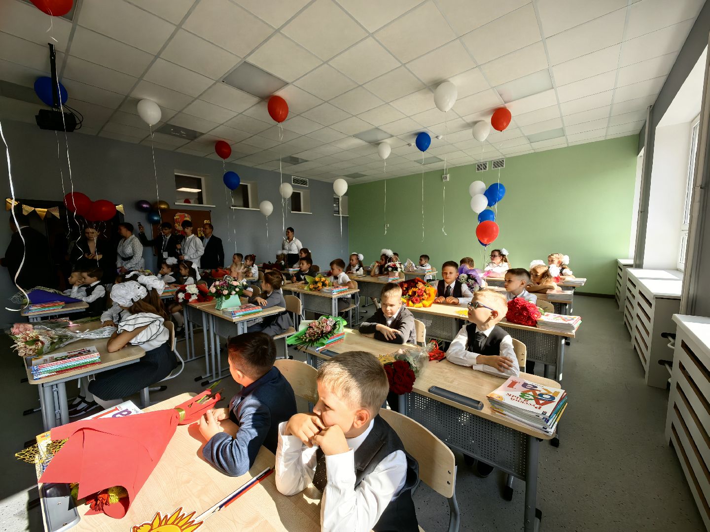 Первый класс, День Знаний, парта, событие, первый звонок