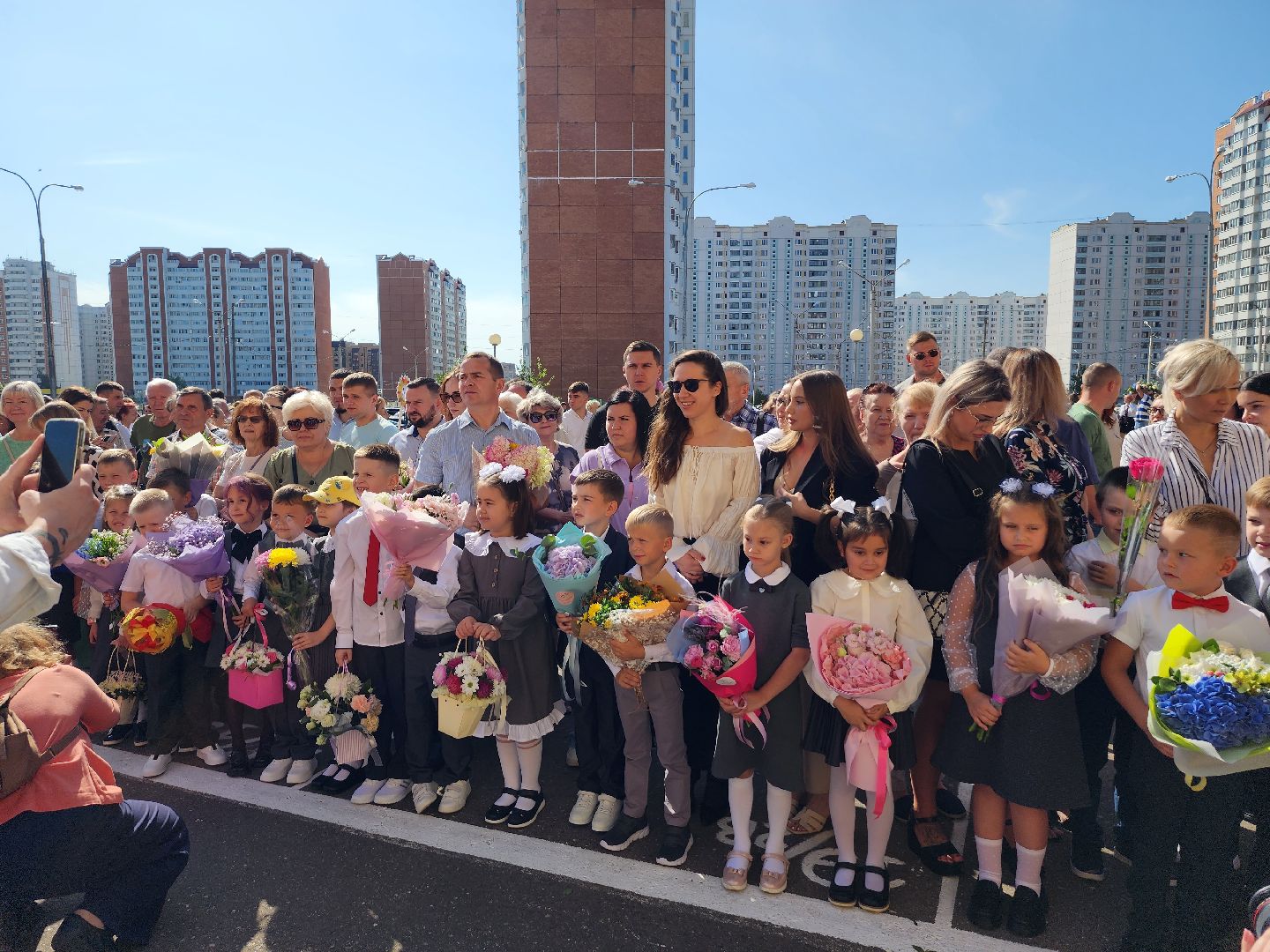 школа 18, серпухов, 1 сентября, день знаний, первоклассники,